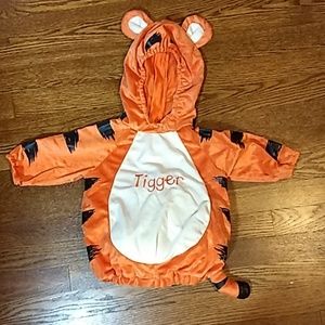 NWT 6-9 months Tigger costume Toys R Us Disney